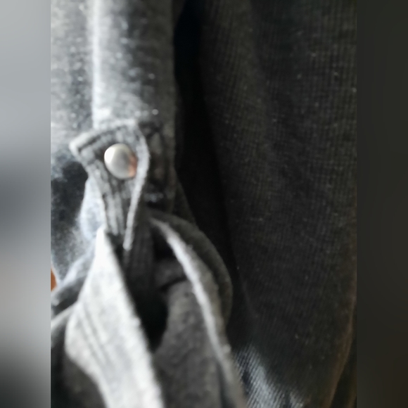 Boston Bruins sweater - Picture 6 of 7